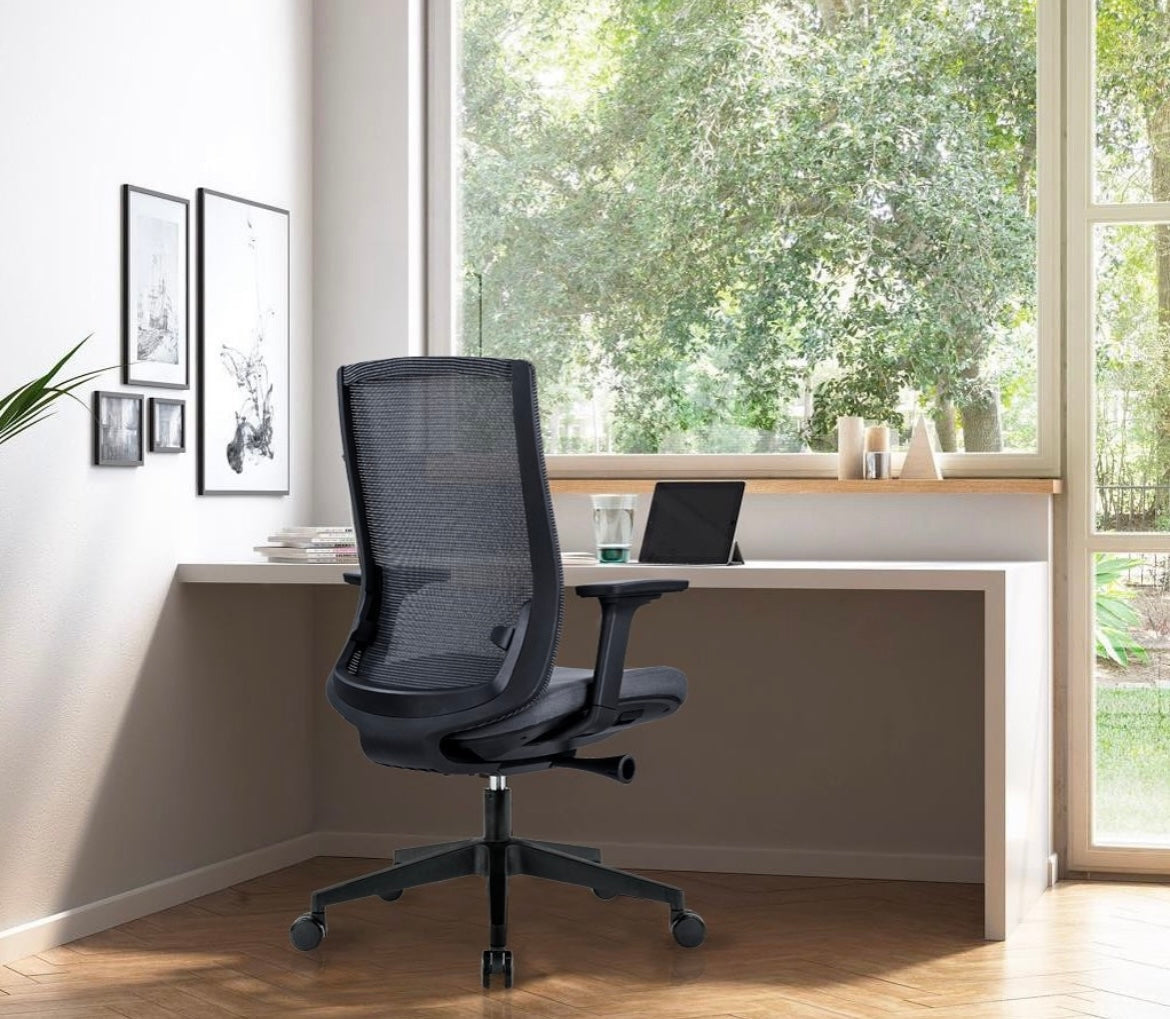 8 tips voor de juiste zithouding achter je bureau