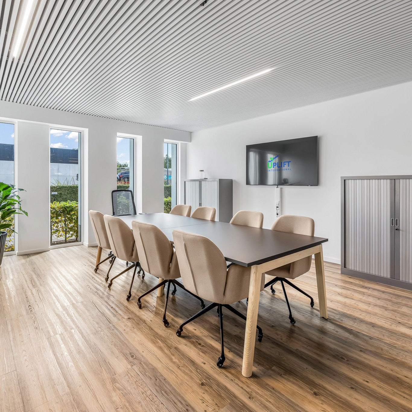 Renab Glade - Conference table