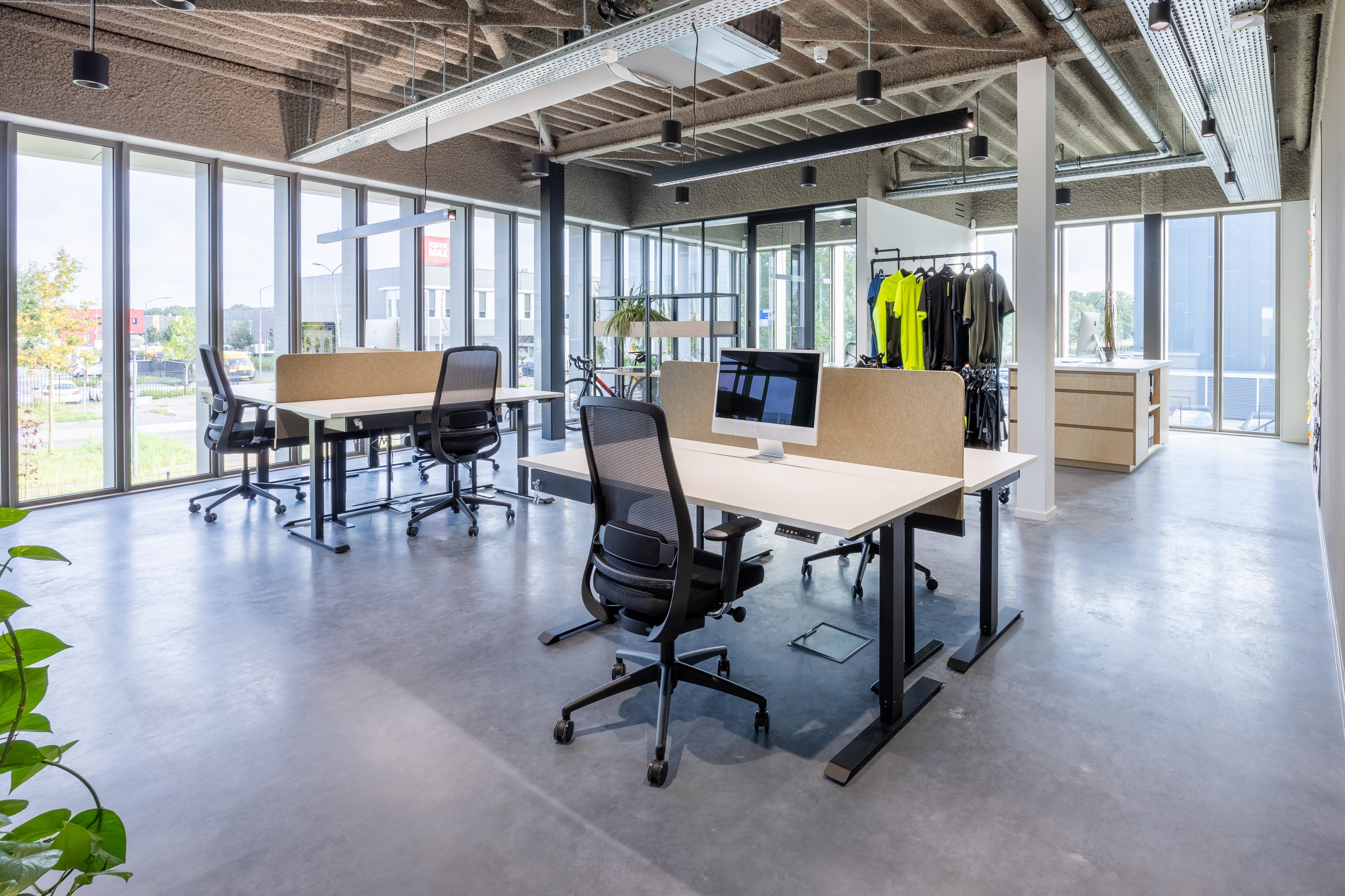 Sit-stand Desks